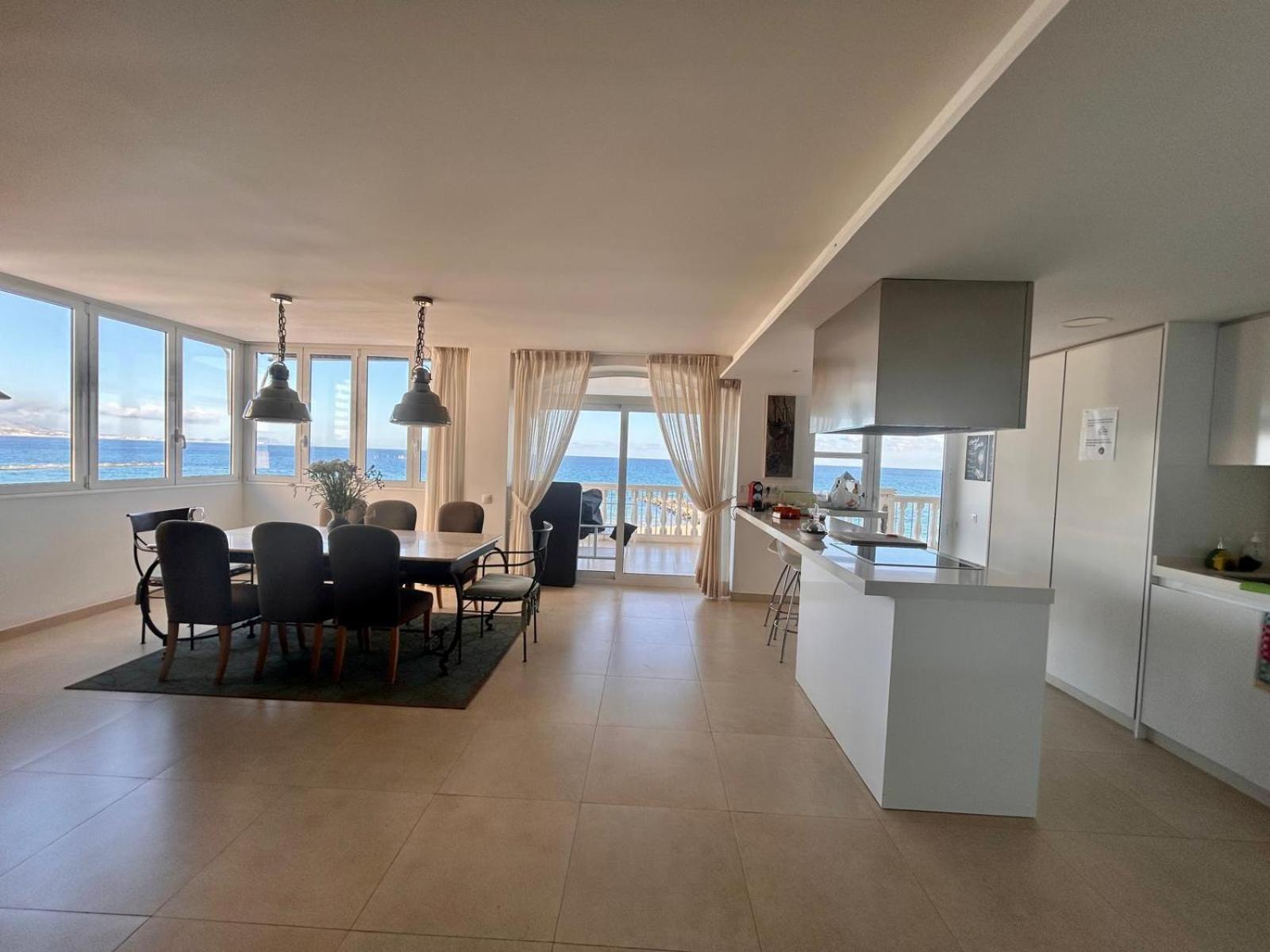 Beach House Brotonss เอลกัมเปโญ ภายนอก รูปภาพ