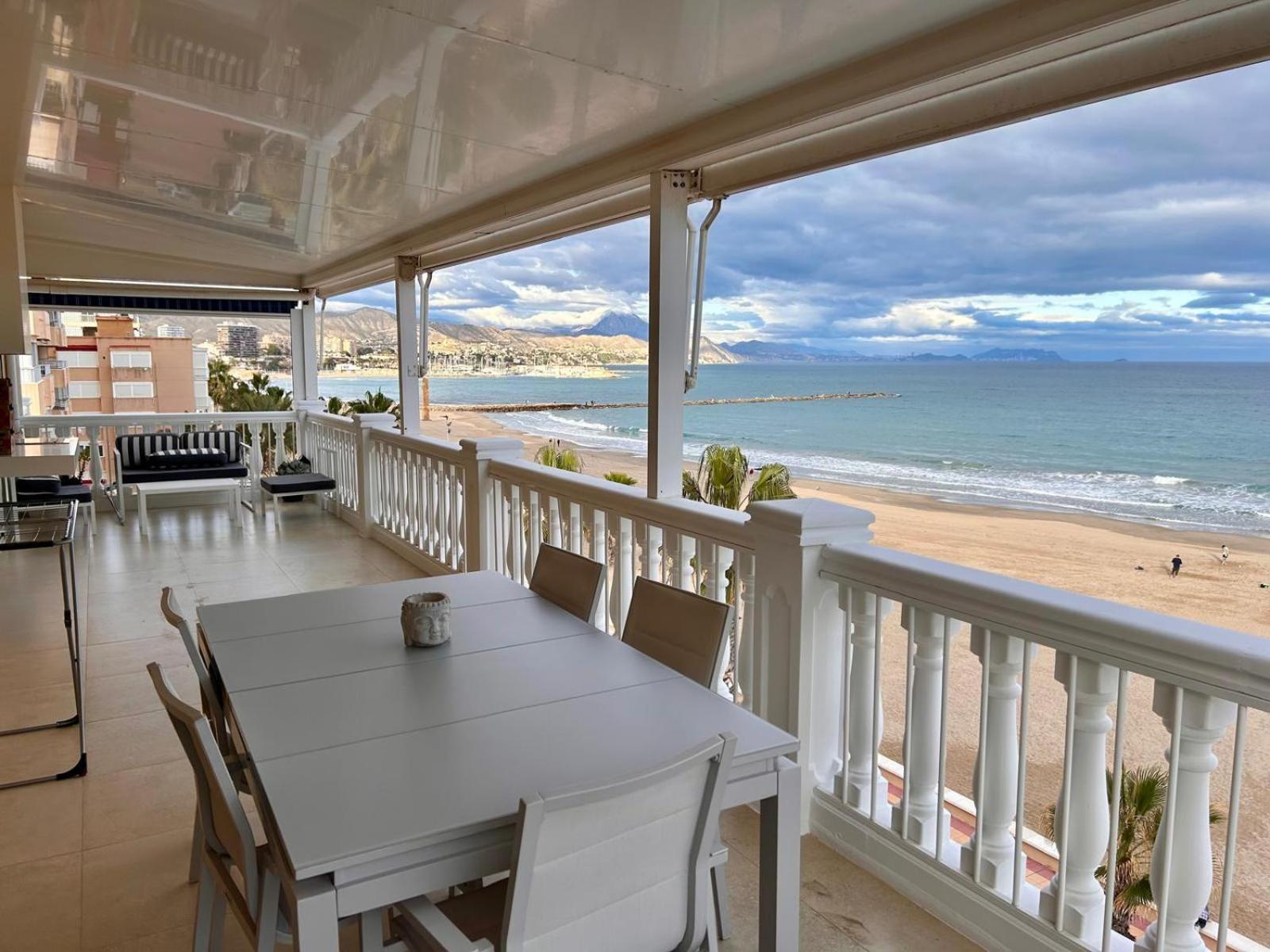 Beach House Brotonss เอลกัมเปโญ ภายนอก รูปภาพ